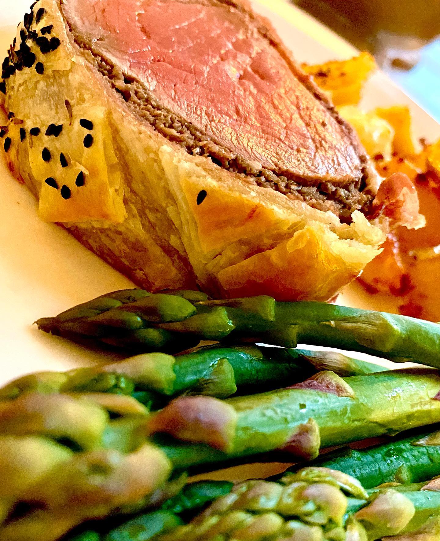 Beef Wellington and Asparagus