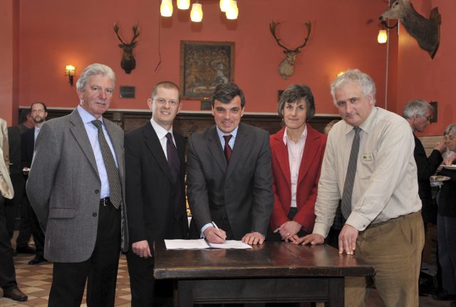 HLS funding signing 16_3_2010