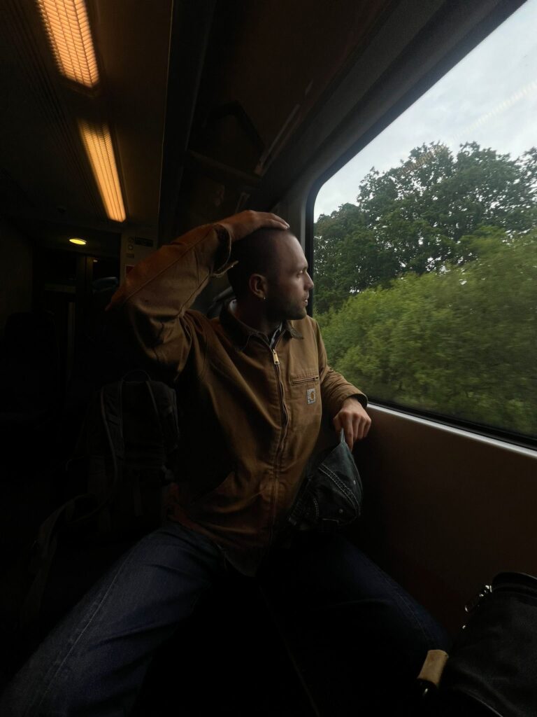 Jasper Rouwen on a train